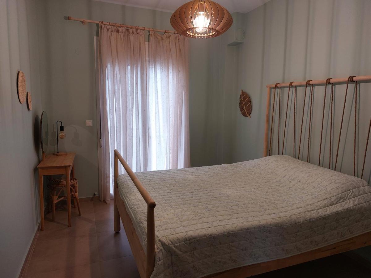 Apartamento Sea Breeze Nea Iraklitsa Exterior foto